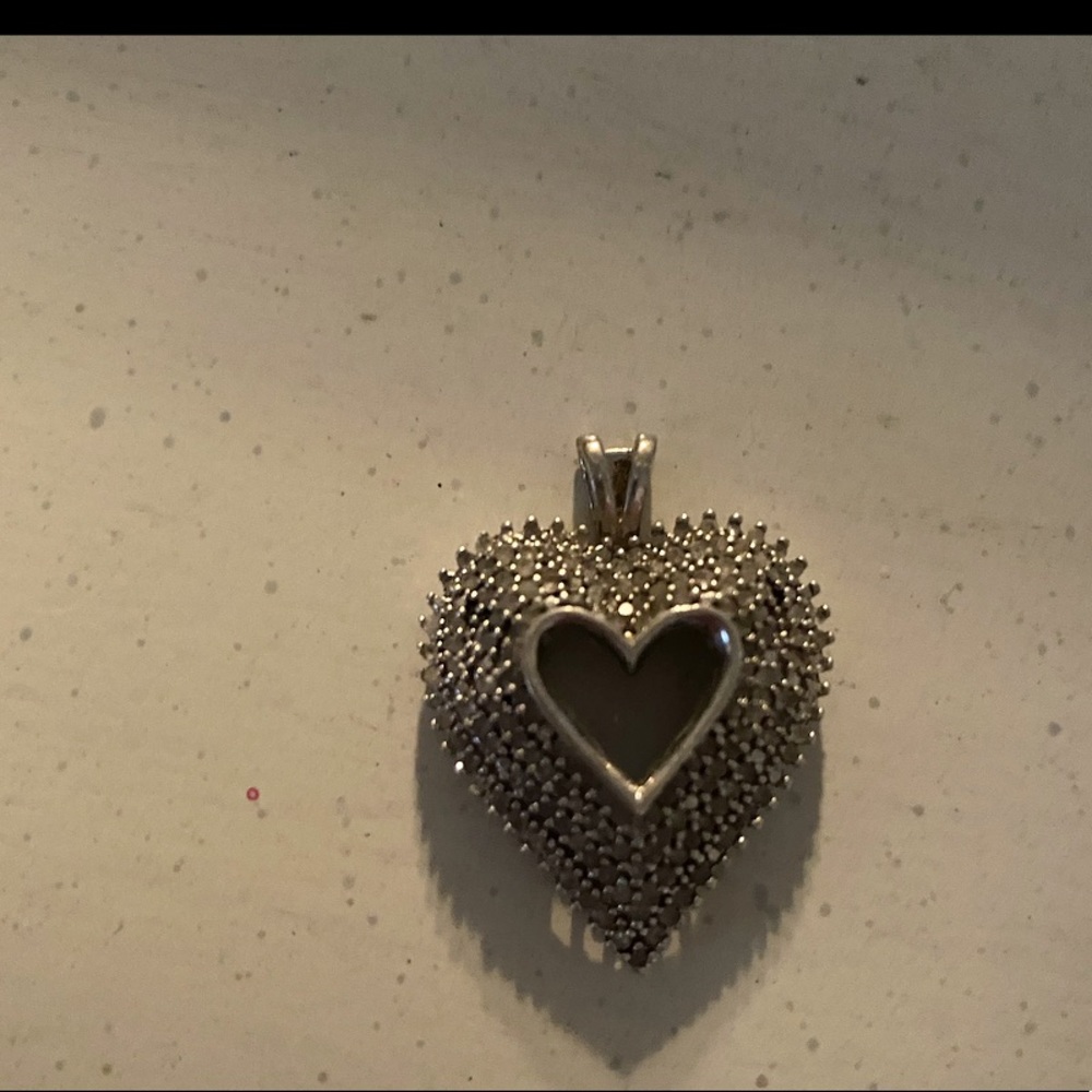 Diamond heart pendant
